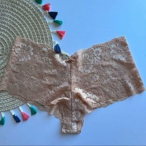 Victoria's Secret Body By Victoria Lace Shortie Panty Toasted Sugar Medium NEW